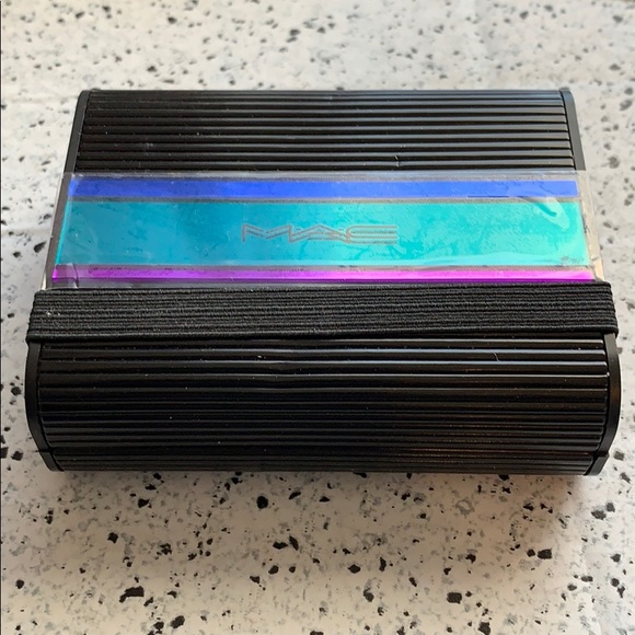 NWT MAC Cosmetics Gold Irresistibly Charming Glitt - Picture 6 of 7